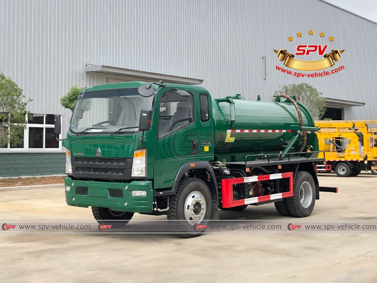 5,000 Litres Sewage Vacuum Truck Sinotruk - LF